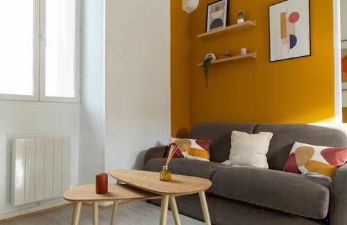 Cires-Les-Mello Apartment | Le Yellow Vibe - A Deux pas de la Gare, Parking Privé Gratuit, Wi-fi Haut Débit