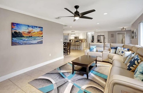 McGregor House | Heated Pool Home Close to Historic Ft Myers