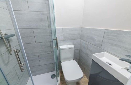 Maidstone House | Cosy 4 Bedroom Comfort Stay Home