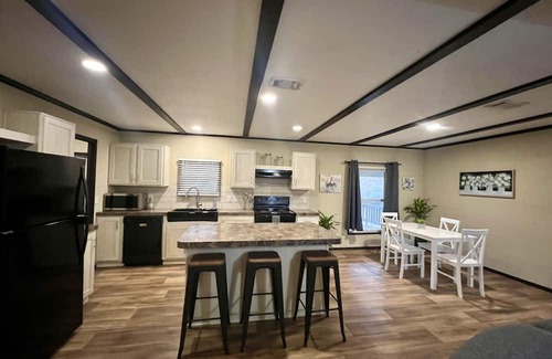 Lee County House | Nice Cozy 3/2 Home w/serene country atmosphere! Minutes to town!