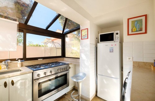 Saint Antoine House | Cottage 'Le Petit Mas Niçois' with Sea View, Private Pool and Wi-Fi