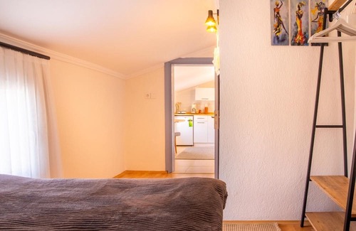 Urla Apartment | Minimalist and Rooftop Flat with Terrace in Izmir