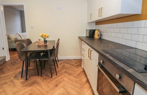 Llandudno Junction Apartment | APARTMENT 150, family friendly in Llandudno Junction