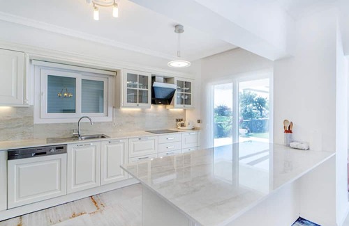 Yalikavak Villa | Villa w Pool Garden Patio 1 min to Beach in Bodrum