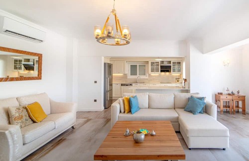 Yalikavak Villa | Villa w Pool Garden Patio 1 min to Beach in Bodrum