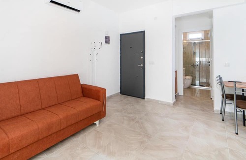 Turgutreis City Center Apartment | Vacation Flat w Balcony 3 min to Beach in Bodrum