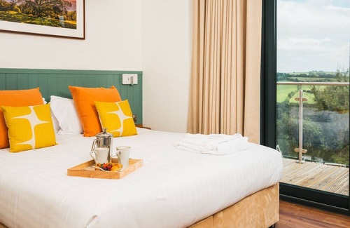 Chittlehamholt Cabin | Luxurious 2 bedroom lodges with stunning meadow views.