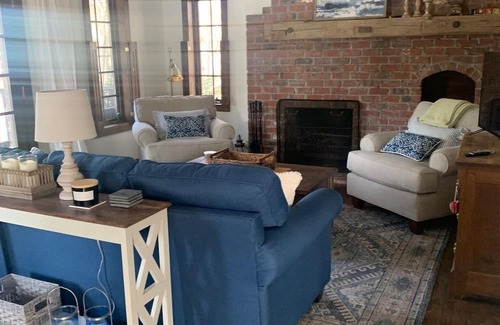 Ludington Cottage | Charming and Spacious Cottage. Beach access to beautiful Lake Michigan.