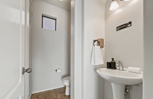 Copper Basin House | Serene 3/2.5 in San Tan Valley! Sleeps 8!