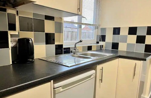Watford House | Pass the Keys | Large Family Friendly 5 Bed House in Watford