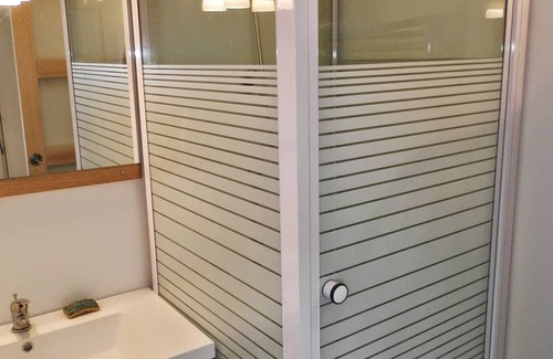 Avignon Cabin | Apartment, free parking and Avignon outdoor courtyard.