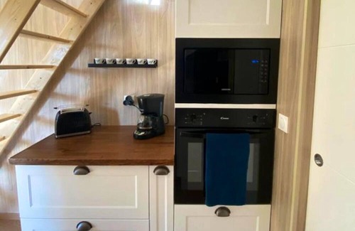 Plassay House | Homerez - House for 4 ppl. with jacuzzi, garden, terrace and balcony at Plassay