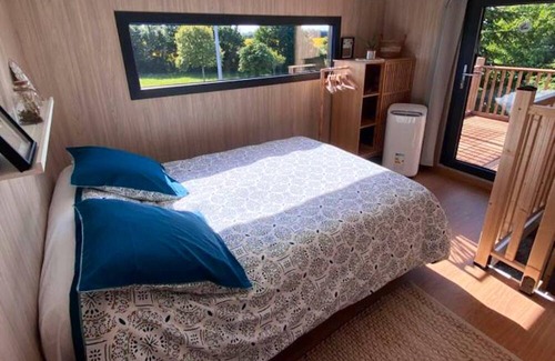 Plassay House | Homerez - House for 4 ppl. with jacuzzi, garden, terrace and balcony at Plassay