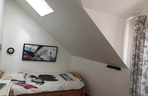 Ile-aux-Moines House | Holiday Home "Maison de Pêcheur" with Private Terrace & Wi-Fi