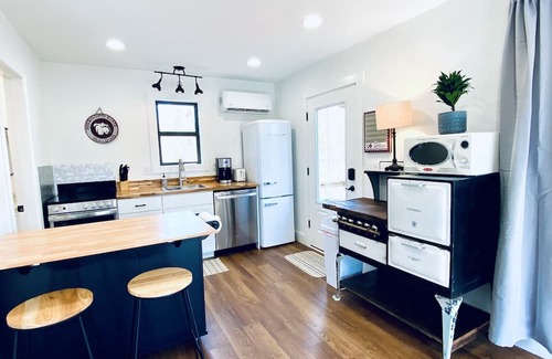 Starkville House | MSU Game Day Home & Guesthouse - Perfect for large group - 10 minutes to campus