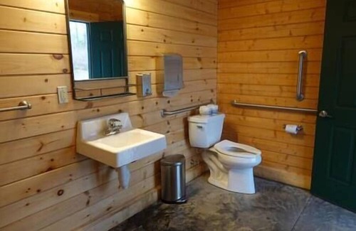 Sunset House | Hemlock Cabin at Keowee-Toxaway ADA Accessible, Hemlock Cabin at Keowee-Toxaway ADA Accessible