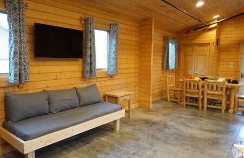 Sunset House | Hemlock Cabin at Keowee-Toxaway ADA Accessible, Hemlock Cabin at Keowee-Toxaway ADA Accessible