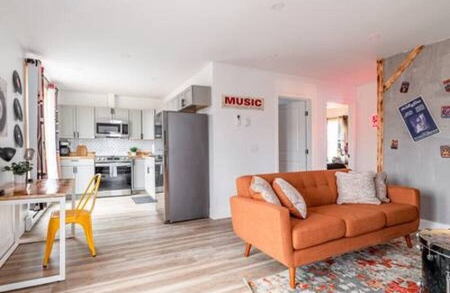 Bangor Apartment | 2 BR Music Haven with Free Parking | Sleeps 4