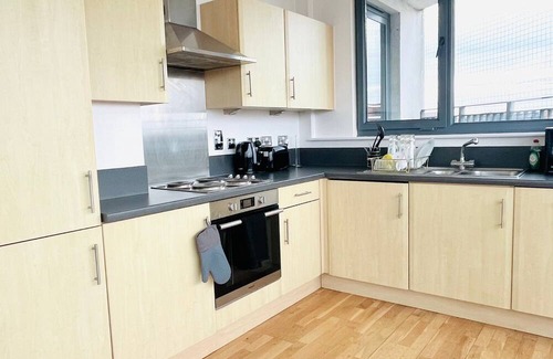 Runnymede Apartment | The Regency Suite - Modern 2-Bed 1-Bath Apartment