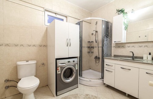 Osmanbey Apartment | Central and Convenient Flat in Sisli