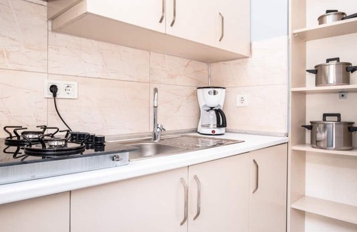 Goztepe Apartment | Charming Flat Near Bagdat Street in Kadikoy