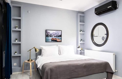 Goztepe Apartment | Charming Flat Near Bagdat Street in Kadikoy