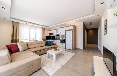 Kargicak Apartment | Modern Apartment with Shared Sauna in Alanya