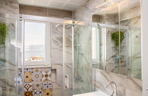 Konak Apartment | Flat with Great View and Central Location in Konak