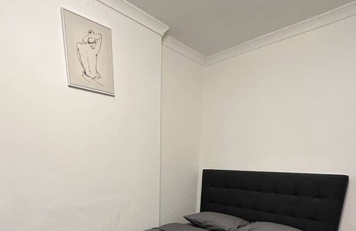 Shacklewell Apartment | Spacious Triple Luxury Room Kingsize