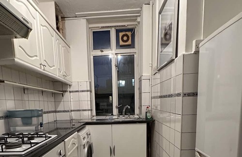 Shacklewell Apartment | Spacious Triple Luxury Room Kingsize