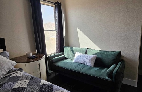 North Las Vegas House | Spacious Townhome 4 Bedroom with 7 Beds Sleeps 13