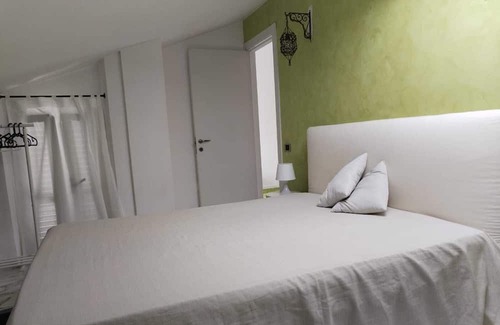 Porto Sant'Elpidio House | Holiday Home 'Porto Sant' Elpidio 1' with Sea View, Private Terrace and Air Conditioning