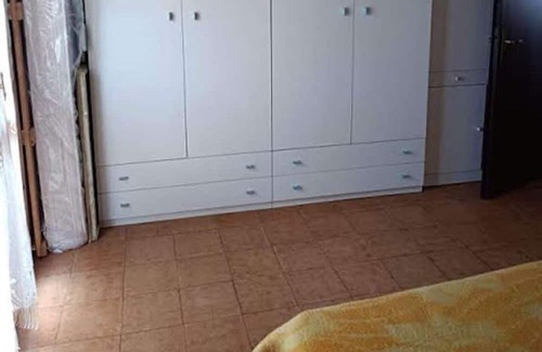 San Tommaso Tre Archi House | Holiday Home 'Fermo 1' with Sea View, Private Terrace and Air Conditioning