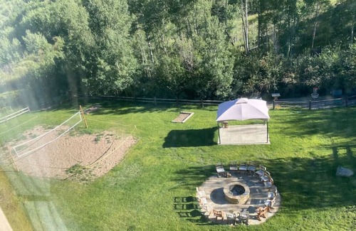 Glenwood Springs Cabin | Mountain View Room #6