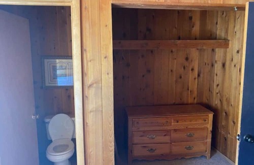 Glenwood Springs Cabin | Mountain View Room #14