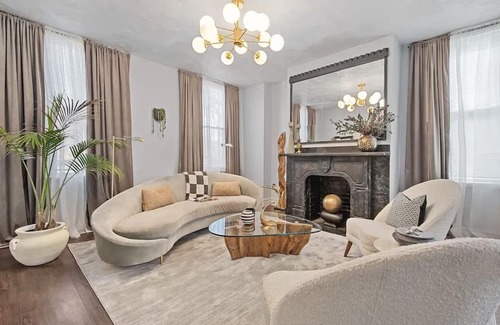 Pittsburgh House | Manor on The Hill
