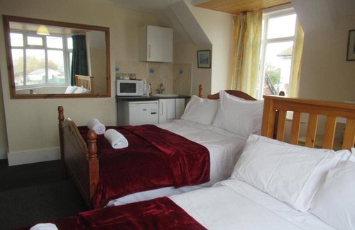 Littlestone-on-Sea Apartment | Littlestone Hotel- Family Studio