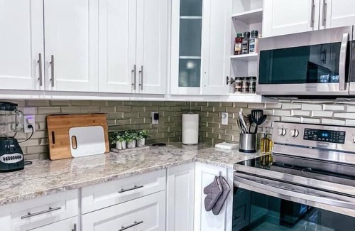 Rural Estates Apartment | 3 Bedroom 767048 by Houzlet