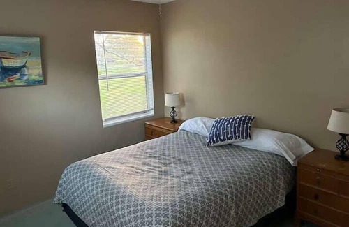Sebastian Apartment | 3 Bedroom 756199 by Houzlet