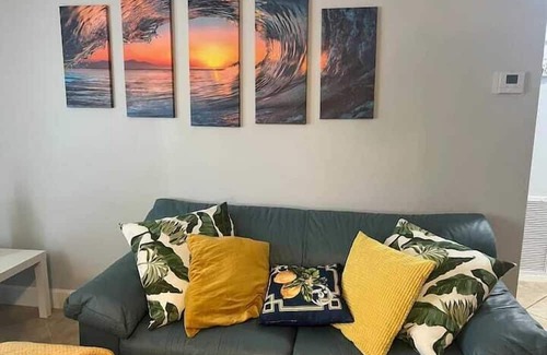 Coral Heights Apartment | 3 Bedroom 751272 by Houzlet