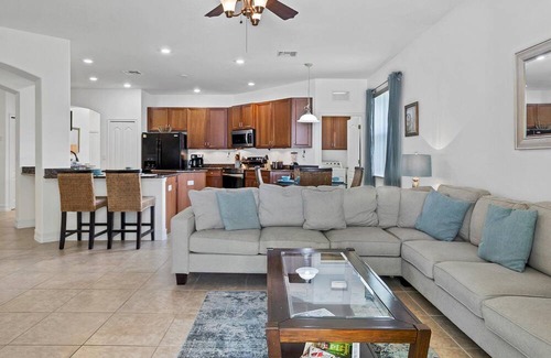 Rotonda Lakes Apartment | 3 Bedroom House 728738 by Houzlet