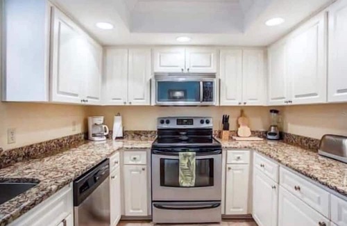 Sand Key Apartment | 2 Bedroom 728234 by Houzlet