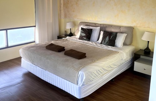 Thong Sala Hotel | Centerpoint Hotel & Plaza