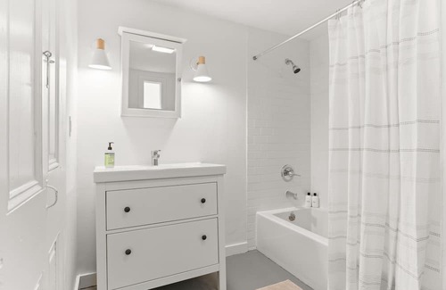 Faubourg Livaudais Apartment | Cute Nola Flat Steps from the Streetcar