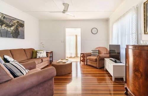 Torquay House | Family home in Torquay 5 min to beach/restaurants