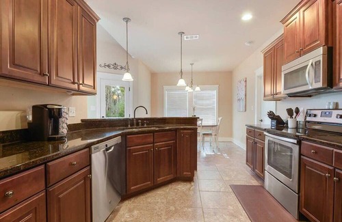 Biloxi House | Spacious 3brm, Sleeps 6, 15min- Beaches & AF Base