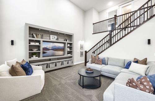 Heber House | Polar Express Deal- BOGO- Sleeps 18- Free Hot Chocolate