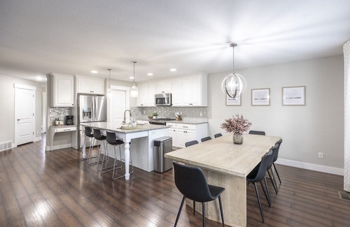 Heber House | Polar Express Deal- BOGO- Sleeps 18- Free Hot Chocolate