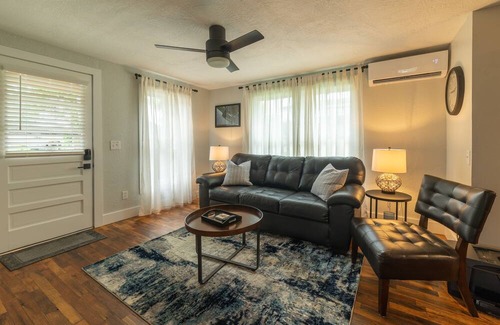 Robbinsville Cottage | Cozy 2B-1B Cottage - Flat Parking; Close to Tail of the Dragon