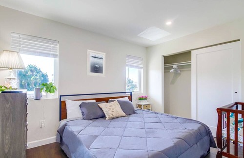 National City House | Modern, Downtown 3-Bedroom 3-Bath Home w/ Balcony Views, Free Parking & Laundry
